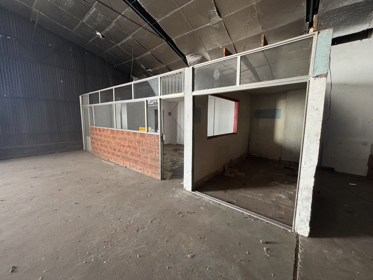 EN VENTA GALPON DE 20 X 50 SOBRE CALLE 9 - GRAL. PICO - LA PAMPA