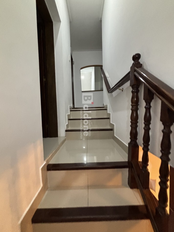 ESPECTACULAR CASA EN VENTA SOBRE CALLE 109 E/ 18 Y AVDA.
