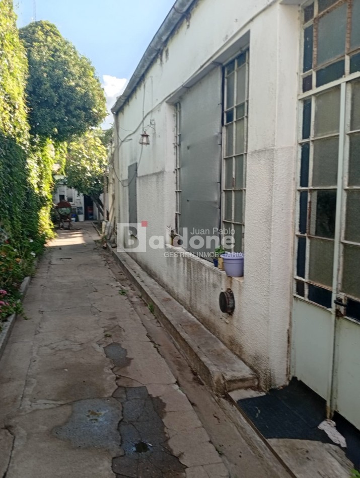 EN VENTA - LOCAL CENTRICO MULTIRRENTA -CALLE 22 E/ 11 Y 13 - GRAL. PICO