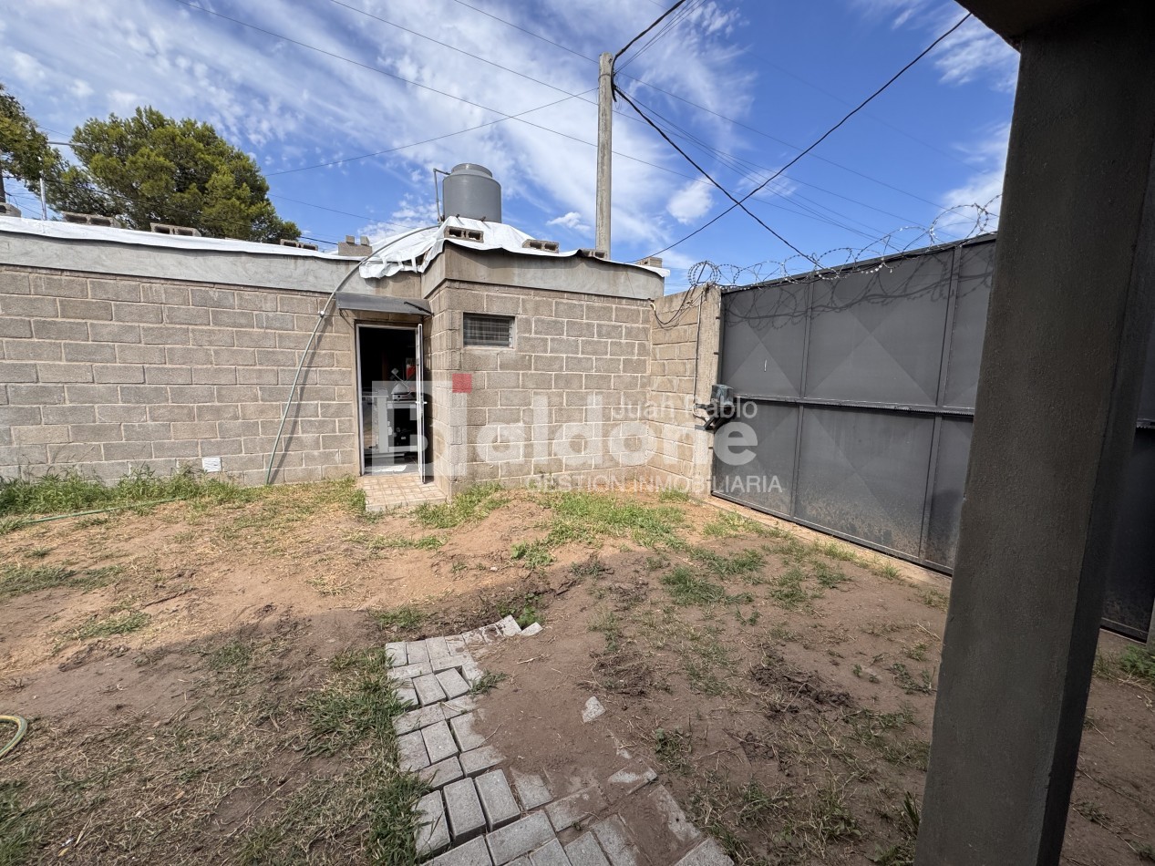 EN VENTA - LOCAL COMERCIAL + DEPOSITO - GRAL. PICO