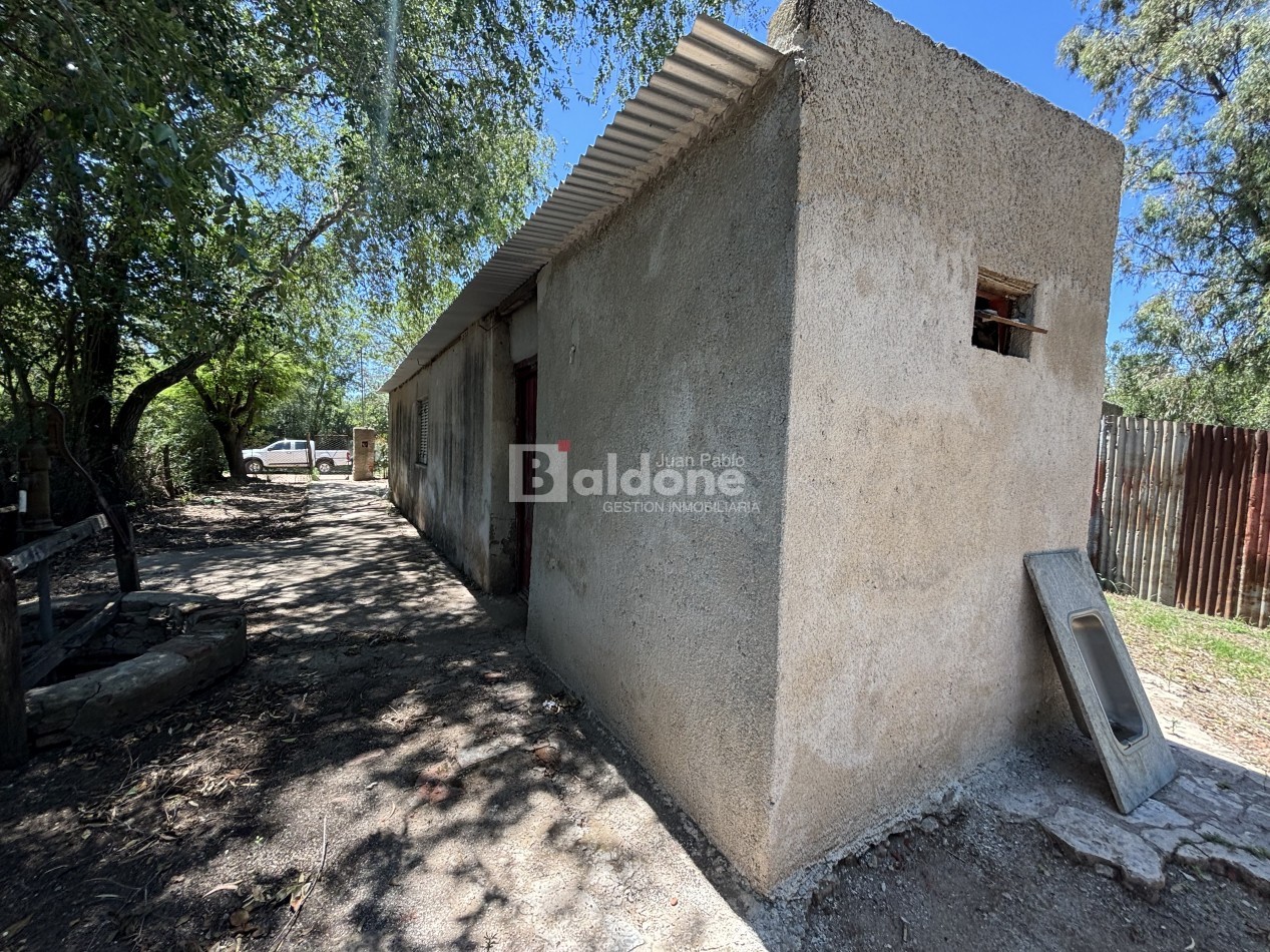 EN VENTA - CASA CON AMPLIO TERRENO - MONTE NIEVAS - LA PAMPA