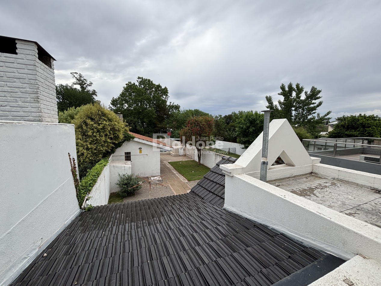 ESPECTACULAR CASA EN VENTA SOBRE CALLE 109 E/ 18 Y AVDA.