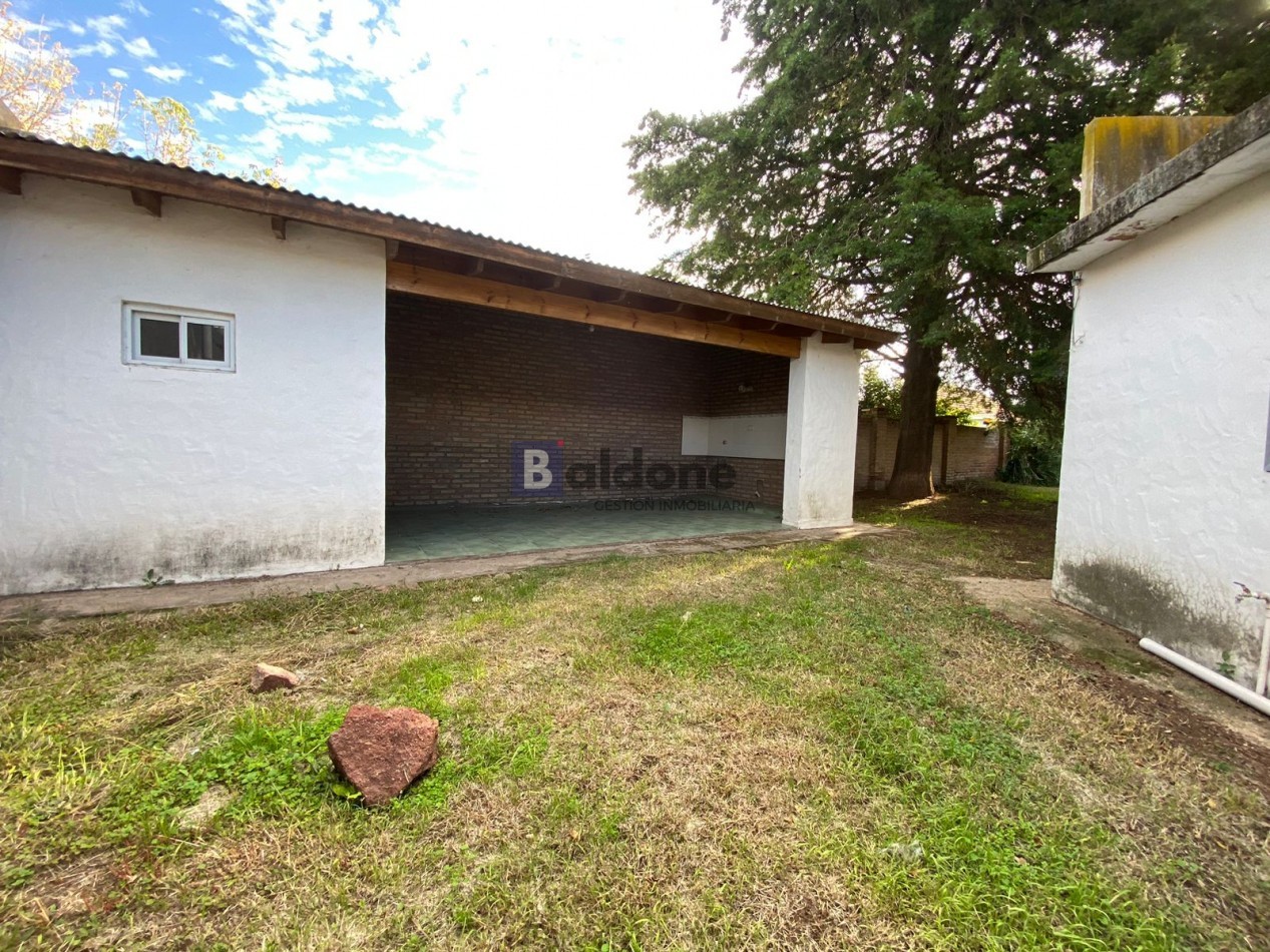 CASA EN VENTA - OPORTUNIDAD EN BARRIO EXCLUSIVO - TOAY LA PAMPA 