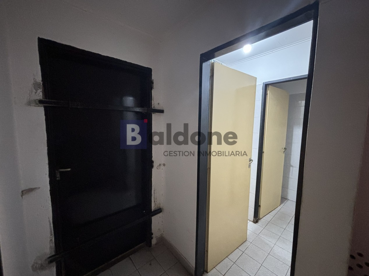 EN VENTA - EXCELENTE LOCAL COMERCIAL SOBRE CALLE 21 - GRAL. PICO - LA PAMPA
