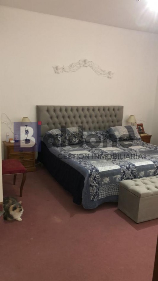 EN VENTA - Exclusiva y amplia casa en General Pico