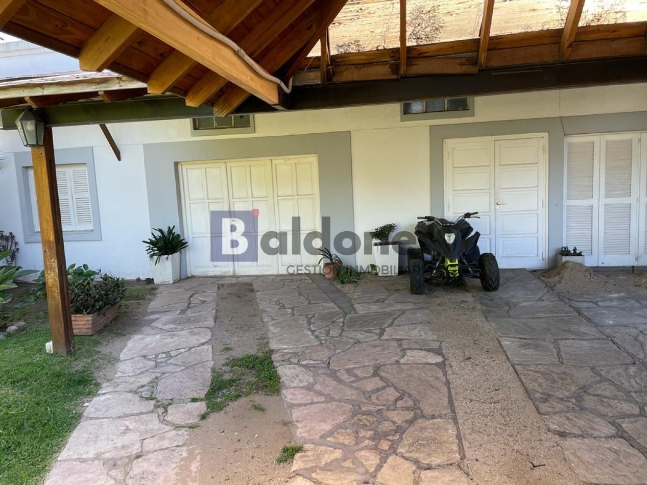 EN VENTA - Exclusiva y amplia casa en General Pico