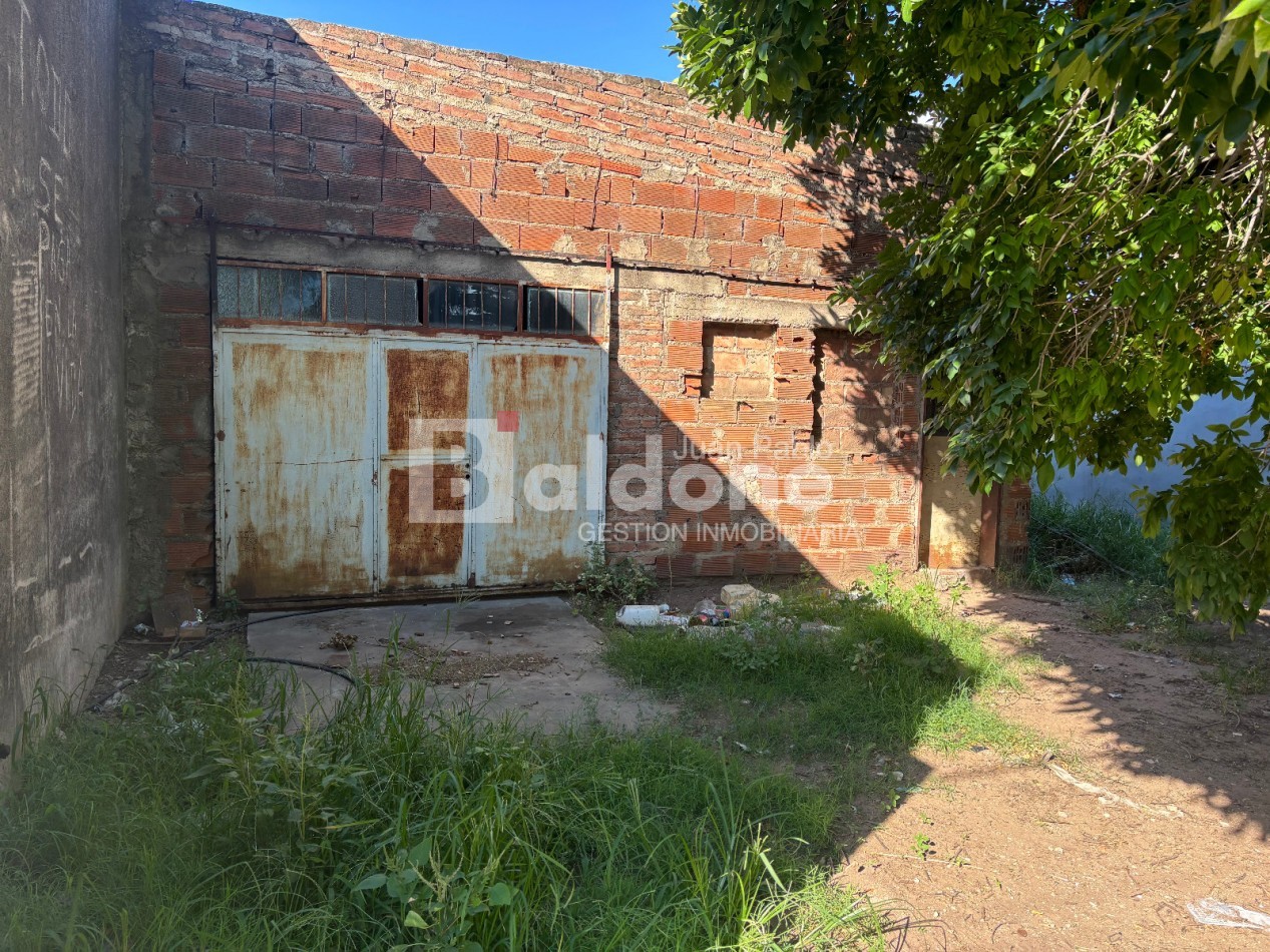 GALPON EN VENTA - CALLE 102 E/ 1 Y 2 - GRAL. PICO