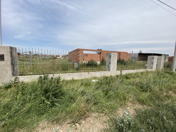 TERRENO + CONSTRUCCION - METILEO LA PAMPA