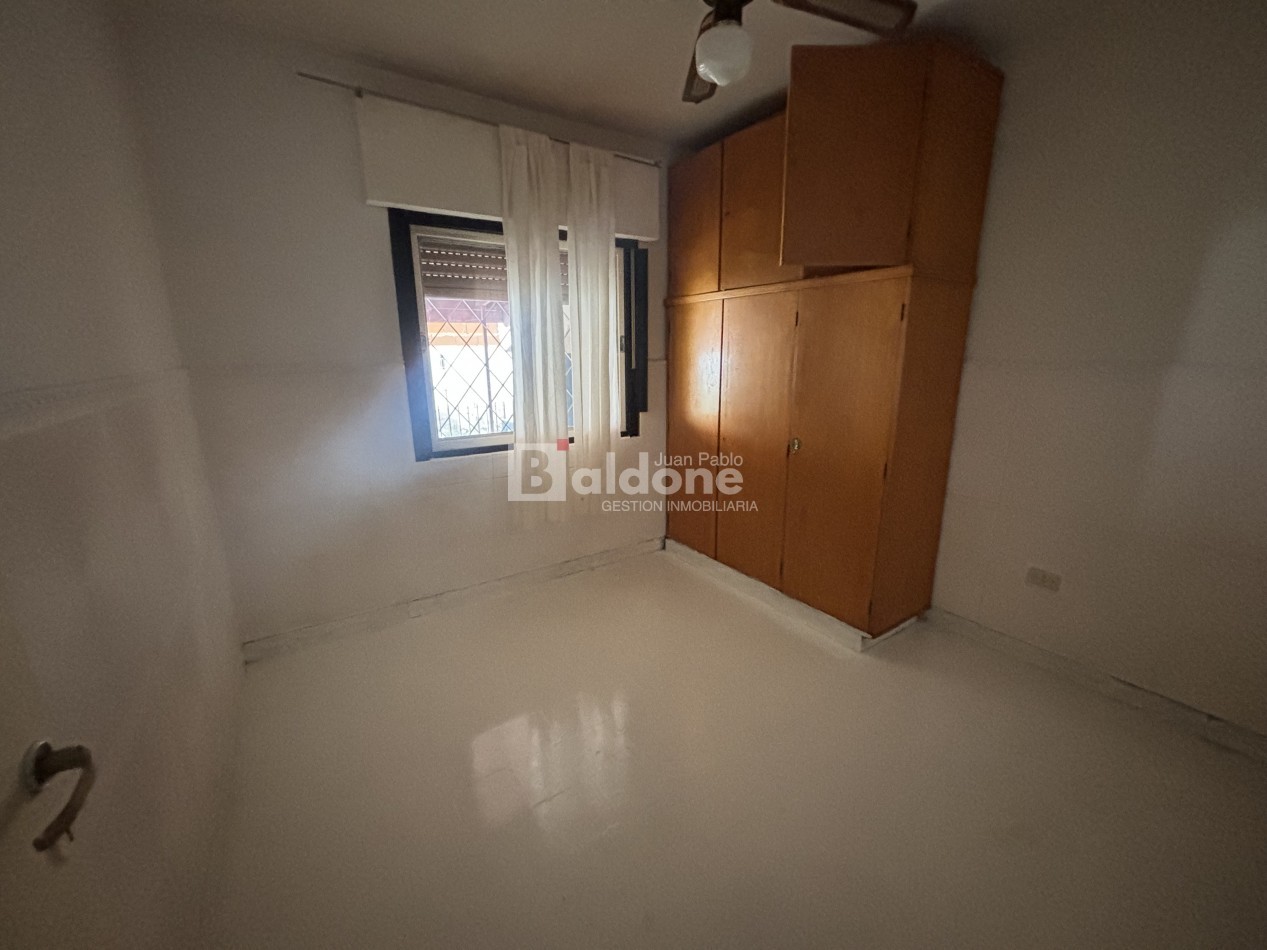 CASA EN VENTA EN SANTA ROSA LA PAMPA - MUY BUENA UBICACION