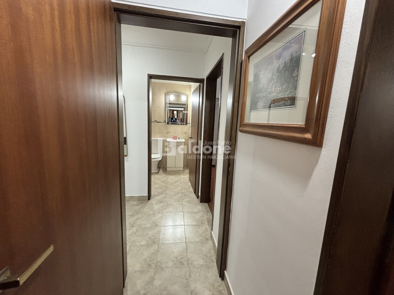 ESPECTACULAR CASA EN VENTA SOBRE CALLE 109 E/ 18 Y AVDA.
