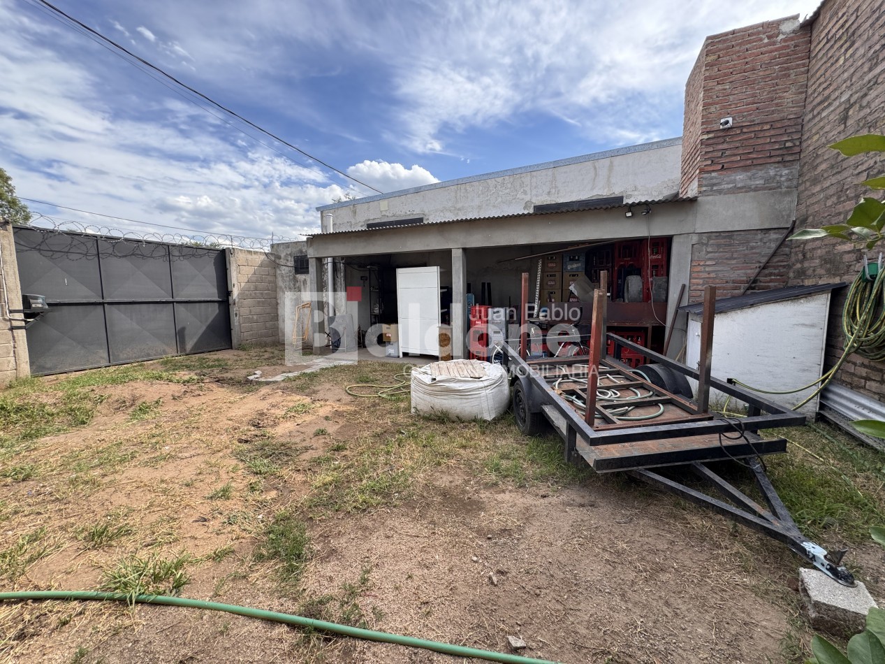 EN VENTA - LOCAL COMERCIAL + DEPOSITO - GRAL. PICO