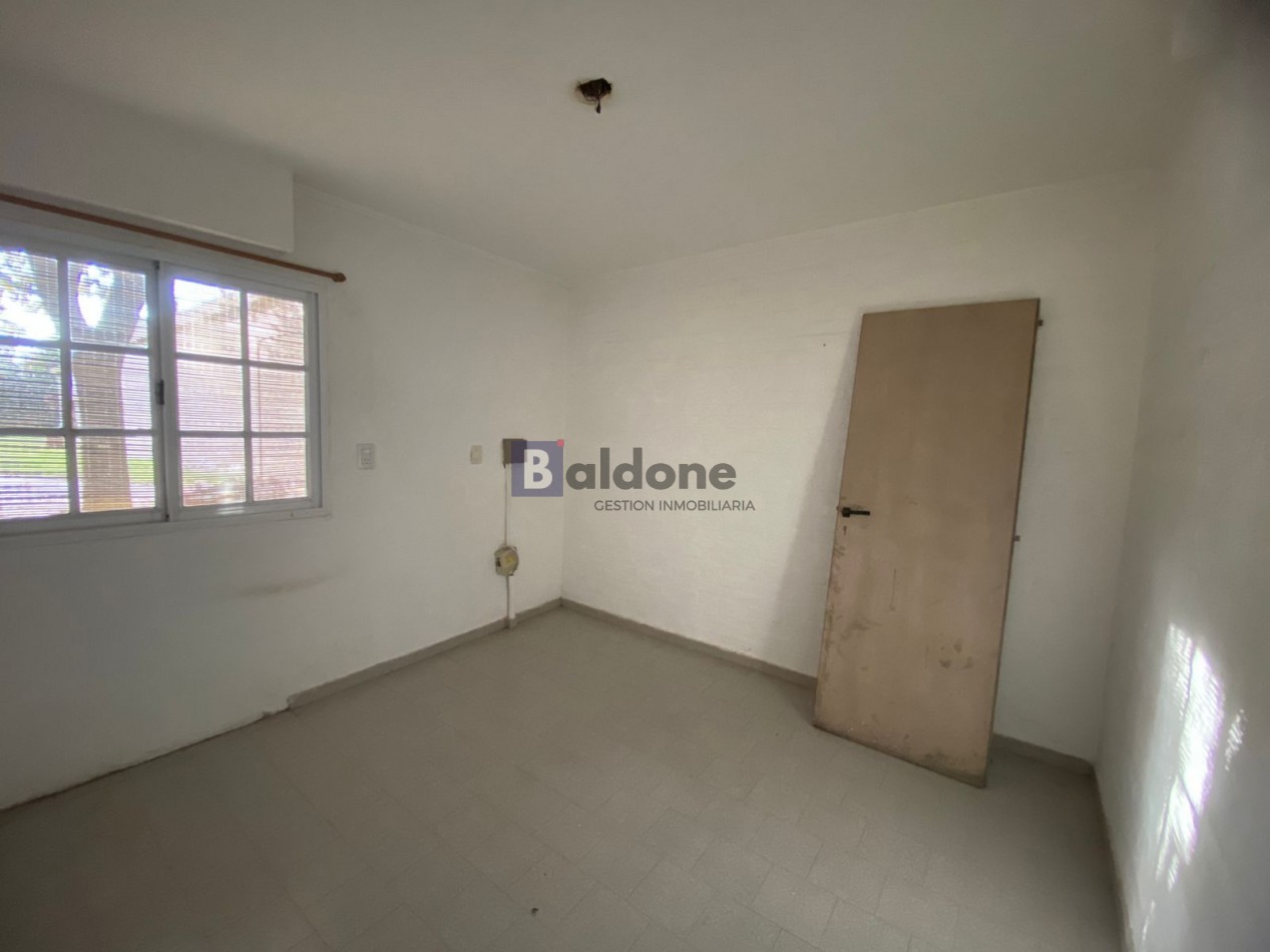 CASA EN VENTA - OPORTUNIDAD EN BARRIO EXCLUSIVO - TOAY LA PAMPA 