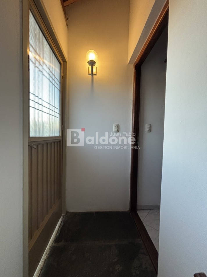 EN VENTA - CASA + DOS DEPARTAMENTOS - CALLE 10 E/ 5 y 7 - GRAL. PICO