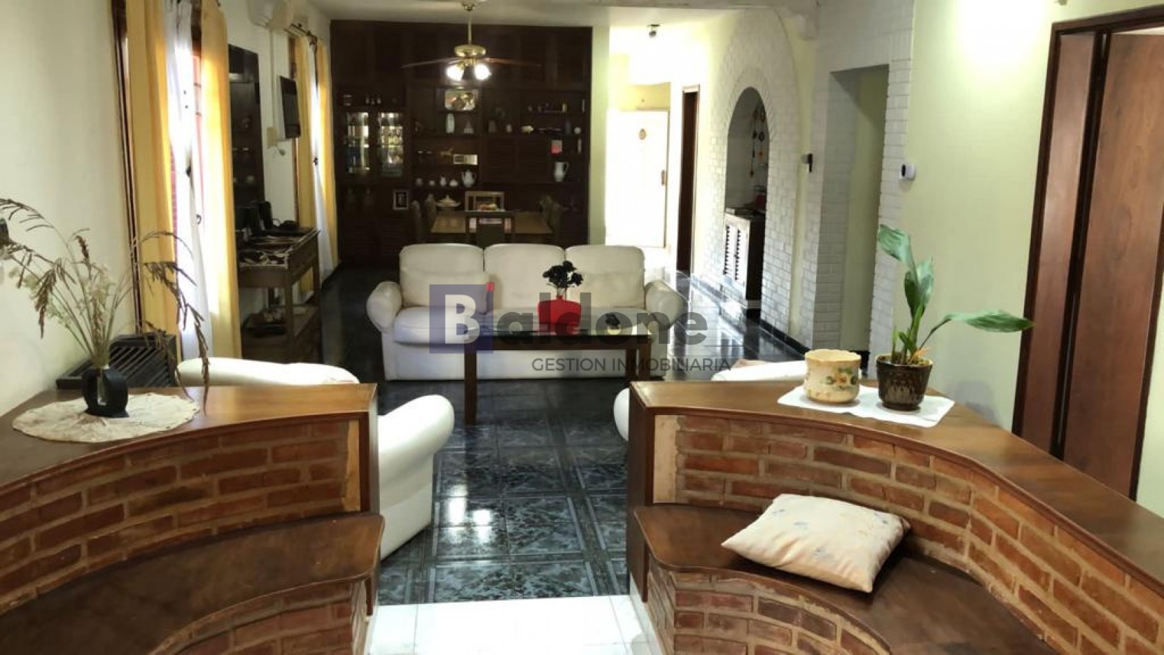 EN VENTA - Exclusiva y amplia casa en General Pico
