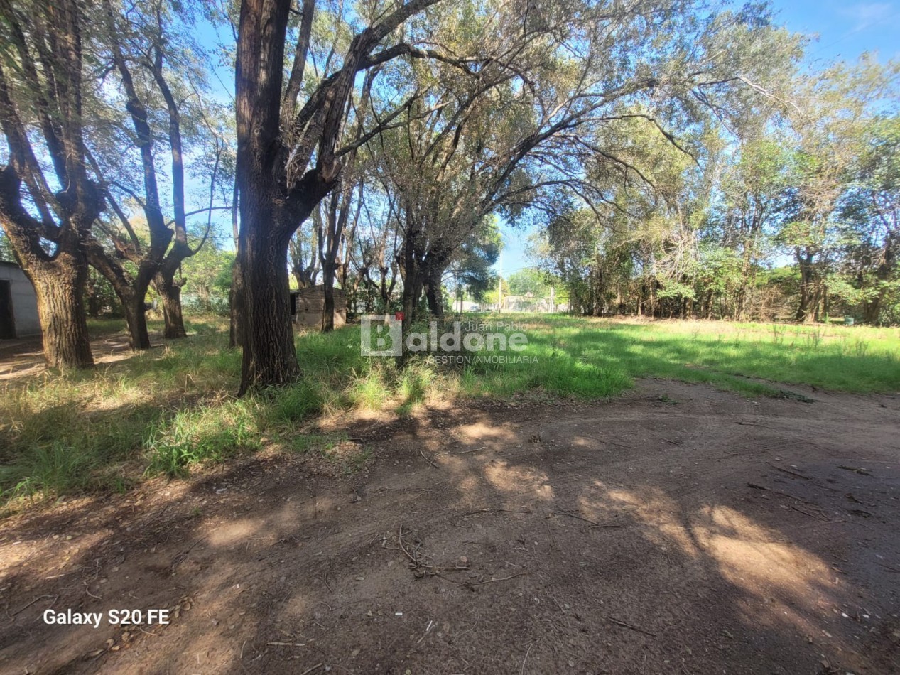 EN VENTA - EXCELENTE PREDIO - CALLE 17 ESQ. 44 - GRAL. PICO