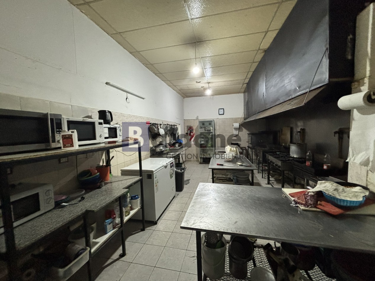 EN VENTA - EXCELENTE LOCAL COMERCIAL SOBRE CALLE 21 - GRAL. PICO - LA PAMPA