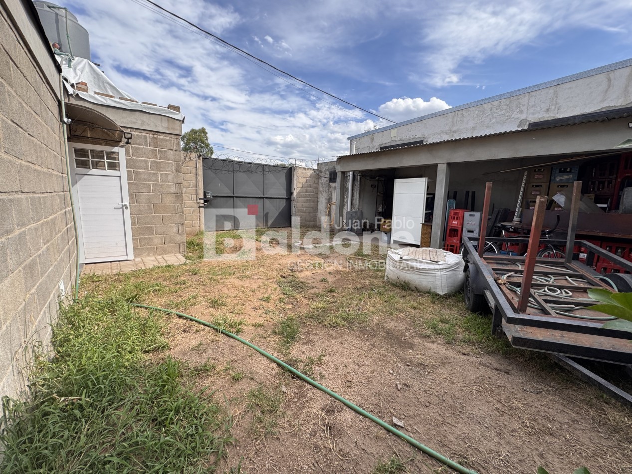 EN VENTA - LOCAL COMERCIAL + DEPOSITO - GRAL. PICO