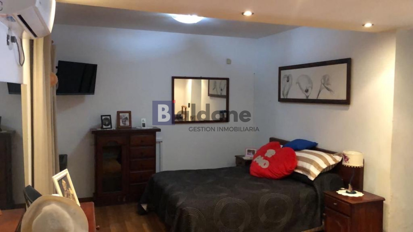 EN VENTA - Exclusiva y amplia casa en General Pico