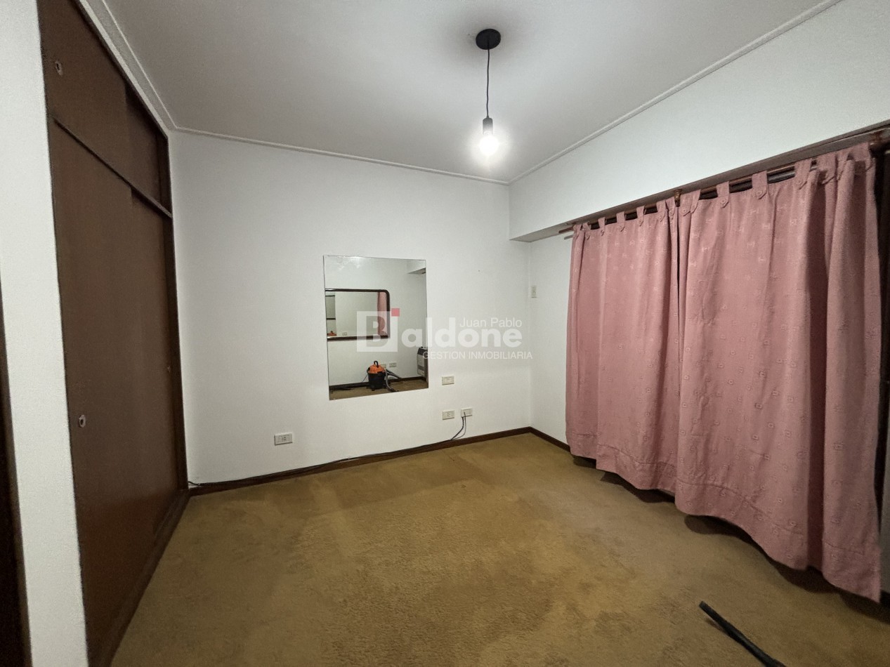 ESPECTACULAR CASA EN VENTA SOBRE CALLE 109 E/ 18 Y AVDA.