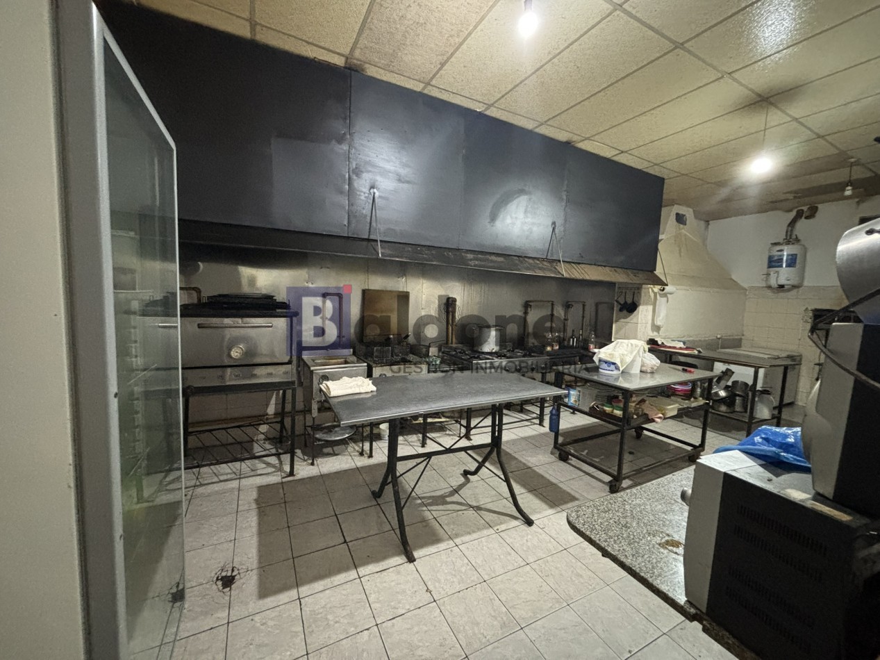 EN VENTA - EXCELENTE LOCAL COMERCIAL SOBRE CALLE 21 - GRAL. PICO - LA PAMPA