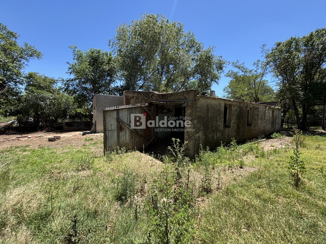 EN VENTA - CASA CON AMPLIO TERRENO - MONTE NIEVAS - LA PAMPA