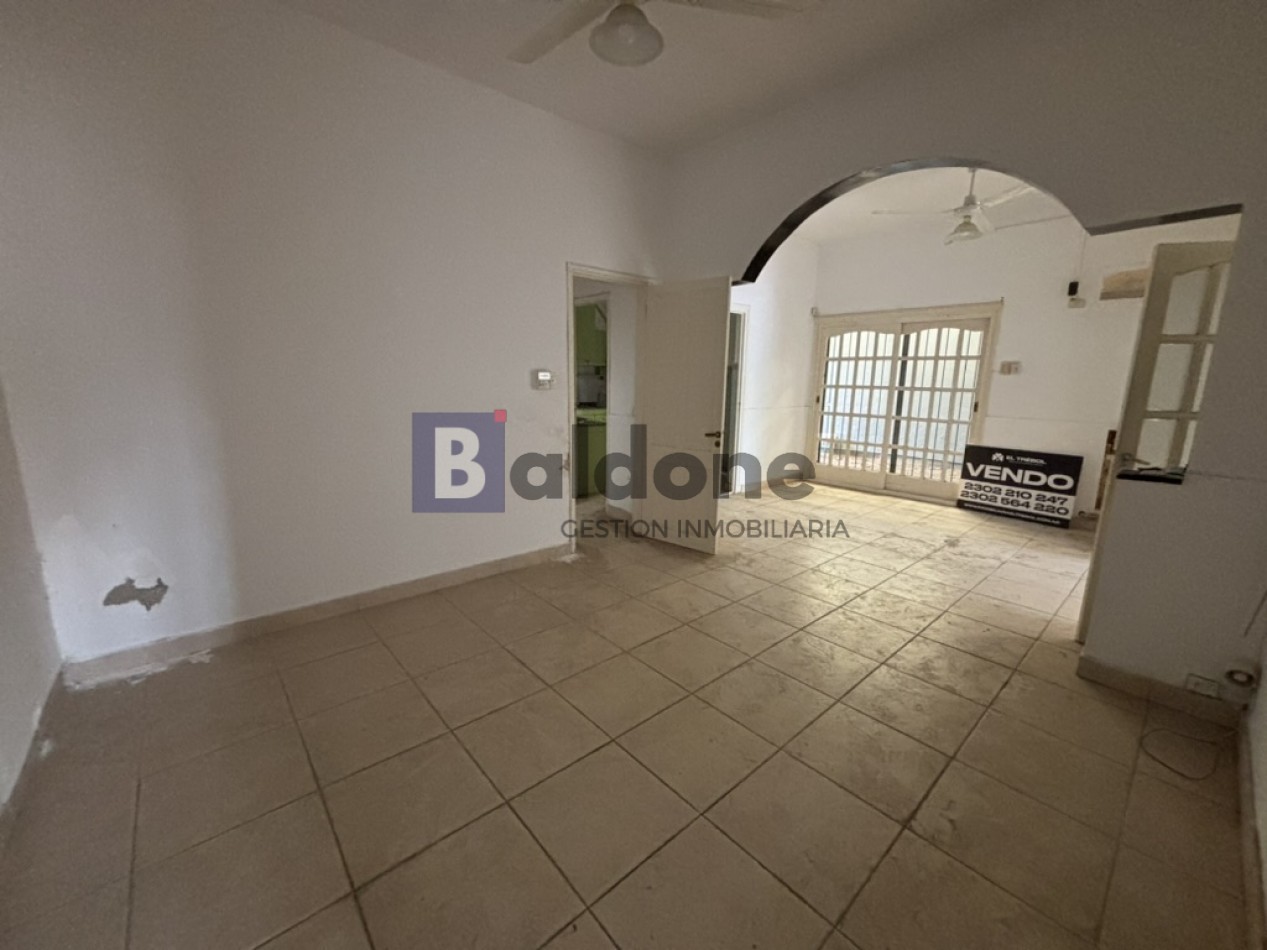 EN VENTA - CASA MUY AMPLIA Y LUMINOSA - CALLE 13 - GENERAL PICO - LA PAMPA