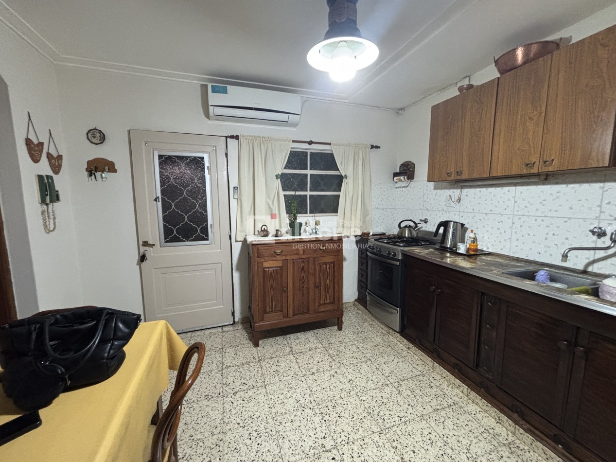 EN VENTA - CASA + DOS DEPARTAMENTOS - CALLE 10 E/ 5 y 7 - GRAL. PICO