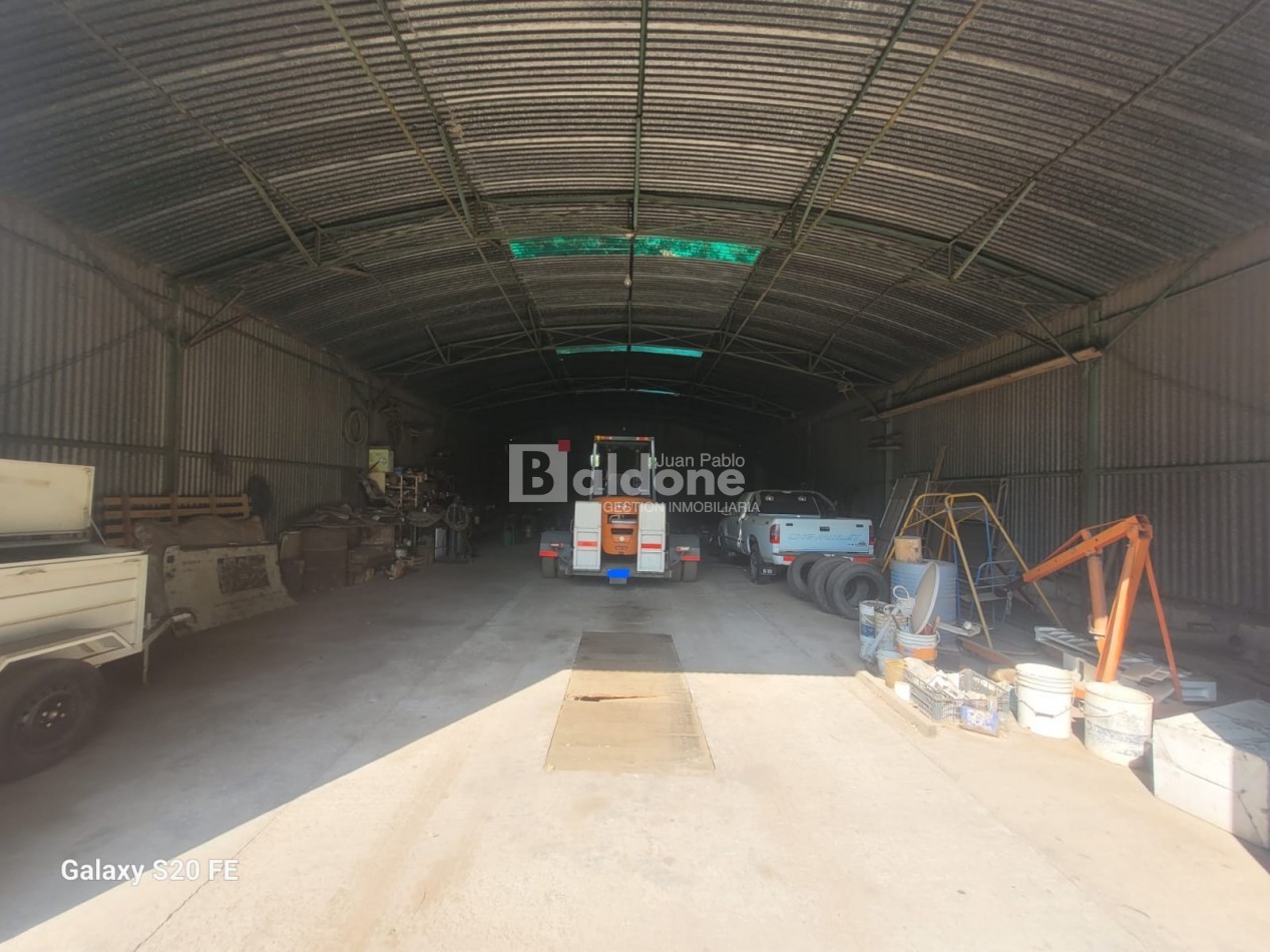 EN VENTA - EXCELENTE PREDIO - CALLE 17 ESQ. 44 - GRAL. PICO