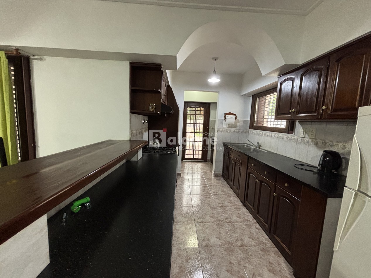 ESPECTACULAR CASA EN VENTA SOBRE CALLE 109 E/ 18 Y AVDA.