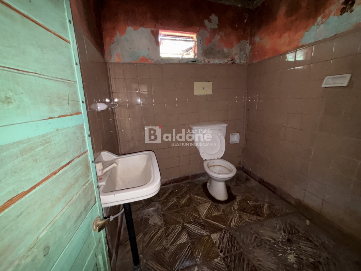 EN VENTA - CASA CON AMPLIO TERRENO - MONTE NIEVAS - LA PAMPA