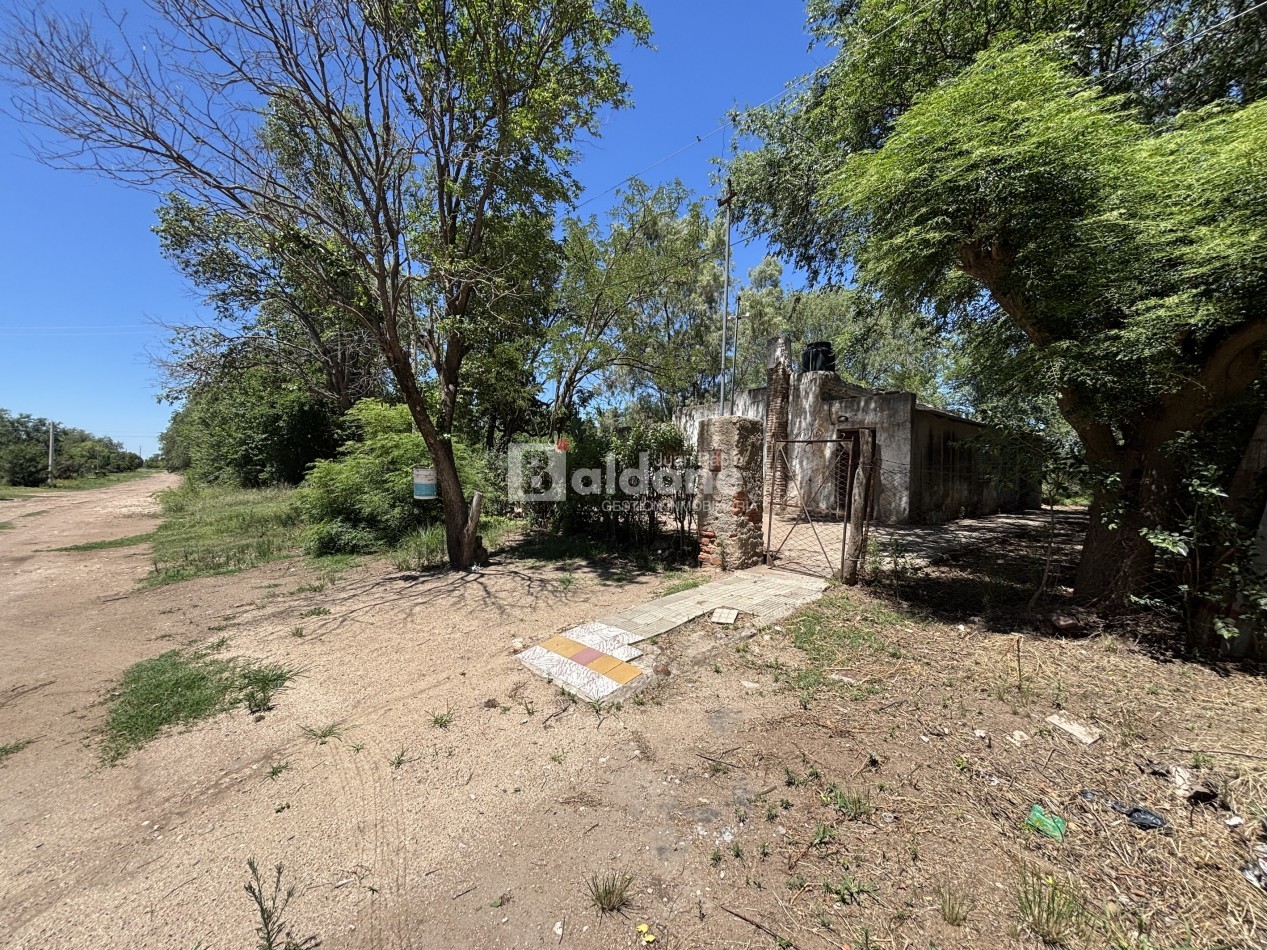 EN VENTA - CASA CON AMPLIO TERRENO - MONTE NIEVAS - LA PAMPA