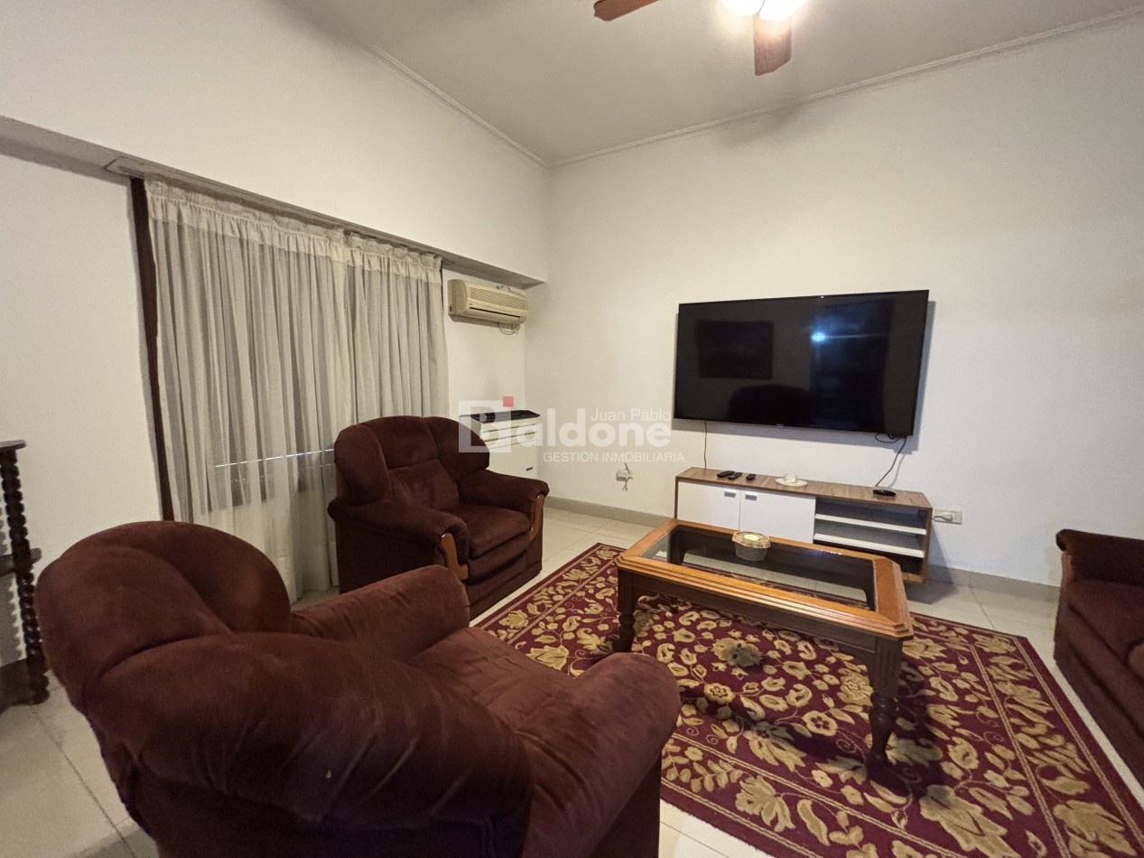 ESPECTACULAR CASA EN VENTA SOBRE CALLE 109 E/ 18 Y AVDA.