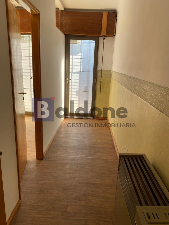 EN ALQUILER LOCAL + DPTO. - SOLO USO COMERCIAL - SOBRE CALLE 24 - GRAL. PICO