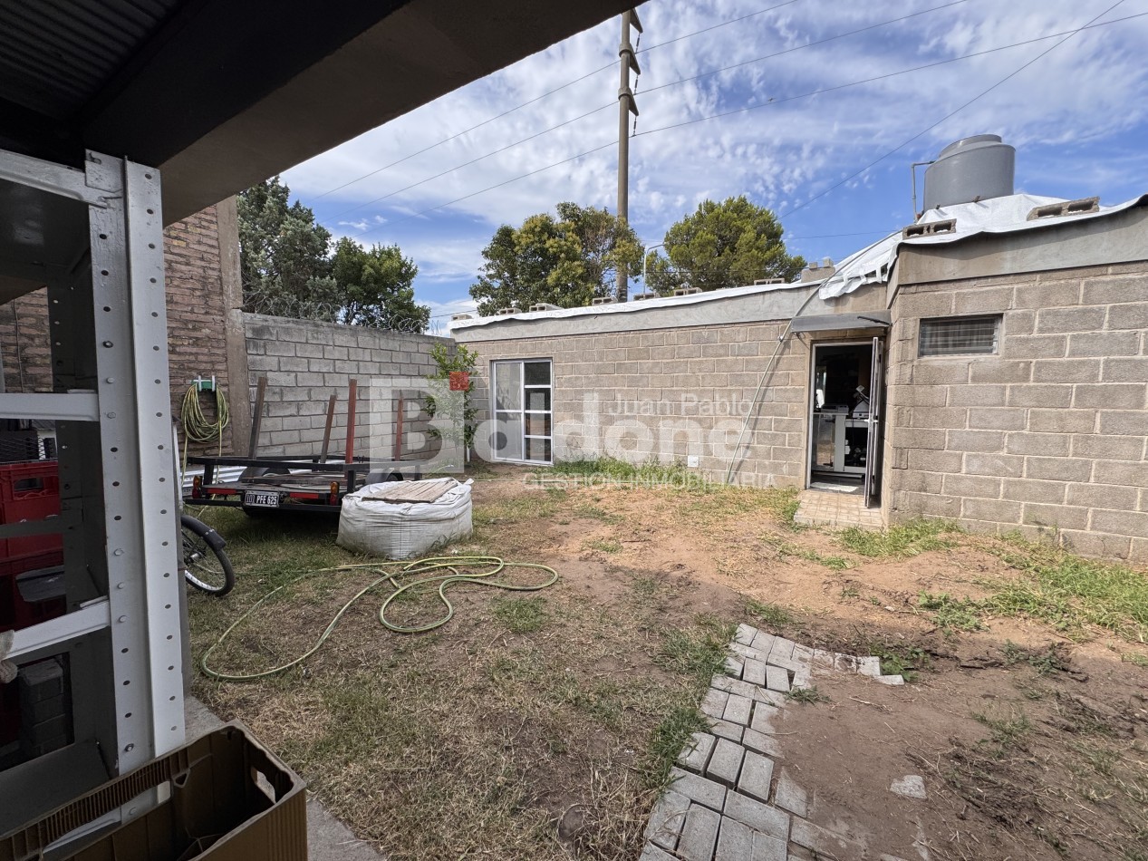 EN VENTA - LOCAL COMERCIAL + DEPOSITO - GRAL. PICO