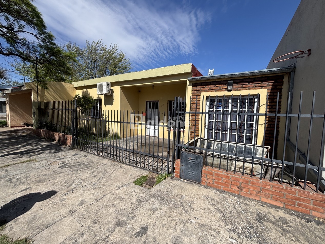 EN VENTA CASA EN CALLE 6 E/ 25 Y 27 - GRAL. PICO 